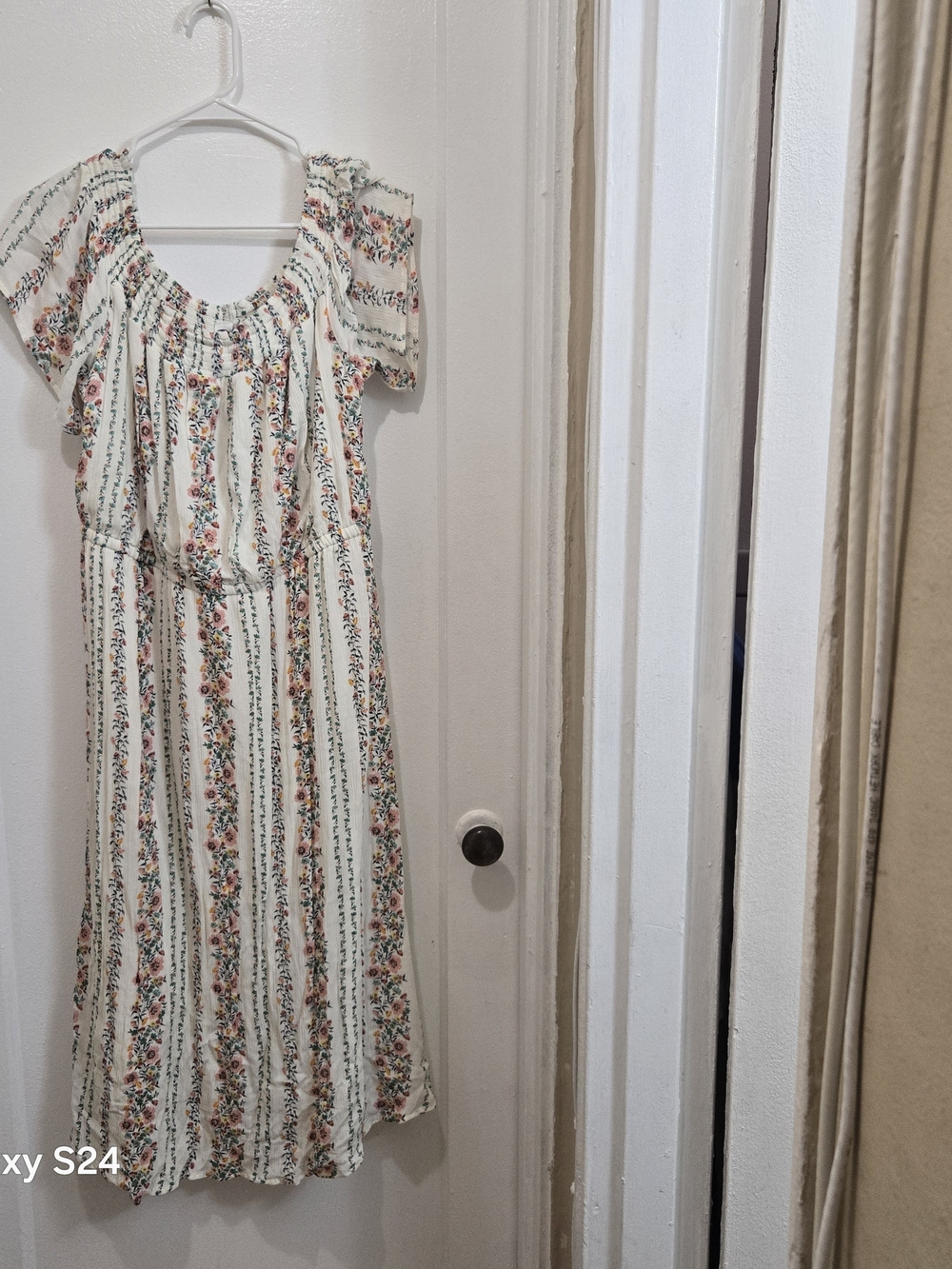 Old Navy White Floral Stripe Long Dress